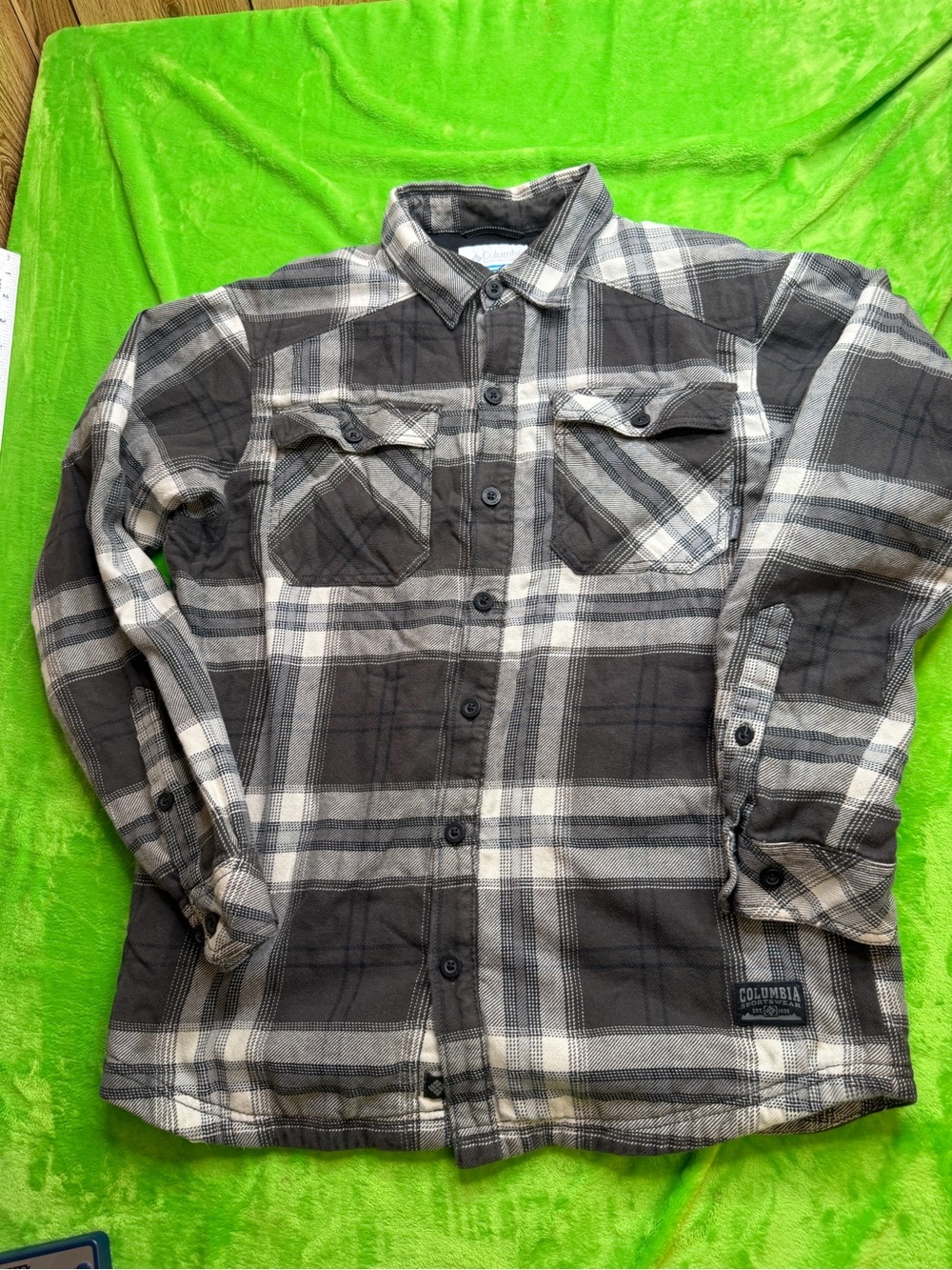 Columbia Sherpa Lined Flannel Shirt Jacket Sz M Gray Plaid Shacket